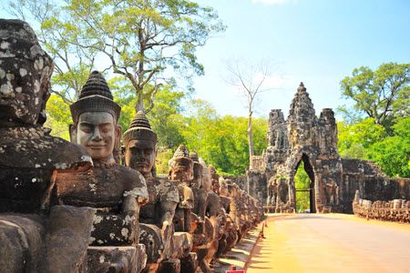 bouddhas à Angkor au Cambodge