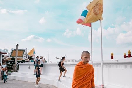 moine à Bangkok en Thaïlande