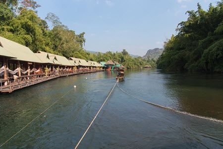 riviere kwai à Kanchanaburi, Thaïlande